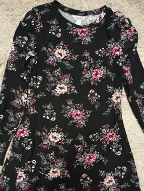 Arizona Jean Company Black Floral Long Sleeve Dress